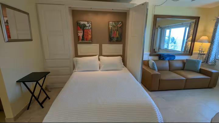 Unit 319 — view 1