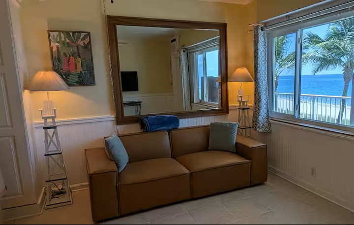 Unit 319 — view 2