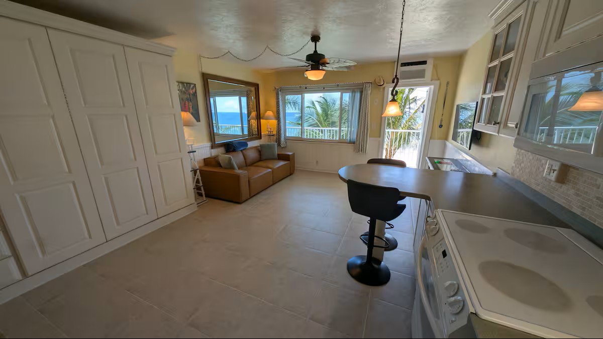Unit 319 — view 3