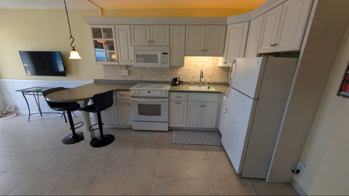 Unit 319 — view 4