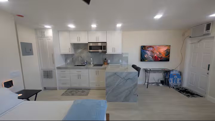 Unit 322 — view 1